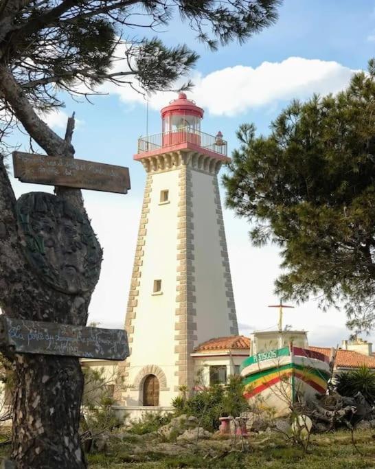 A 5Mn De La Reserve Africaine, Charmante Maison De Village Avec Patio Sigean Kültér fotó