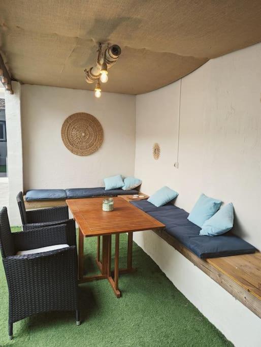 A 5Mn De La Reserve Africaine, Charmante Maison De Village Avec Patio Sigean Kültér fotó