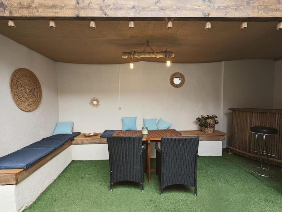 A 5Mn De La Reserve Africaine, Charmante Maison De Village Avec Patio Sigean Kültér fotó