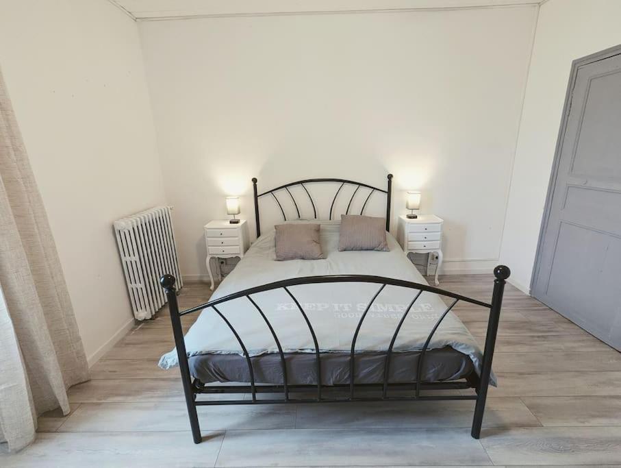 A 5Mn De La Reserve Africaine, Charmante Maison De Village Avec Patio Sigean Kültér fotó