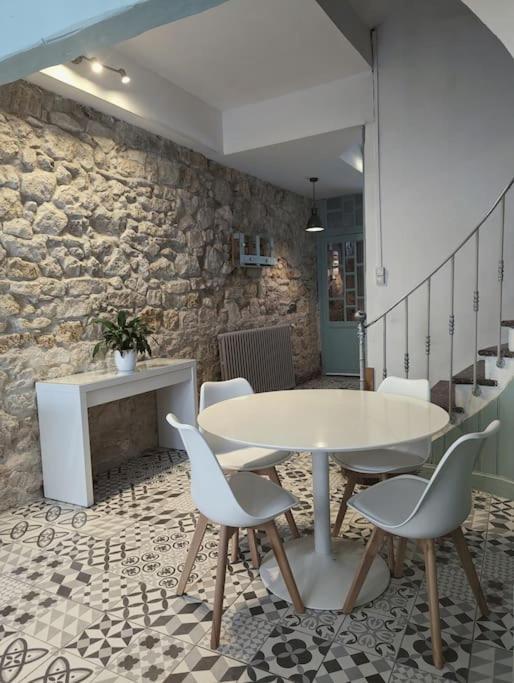 A 5Mn De La Reserve Africaine, Charmante Maison De Village Avec Patio Sigean Kültér fotó